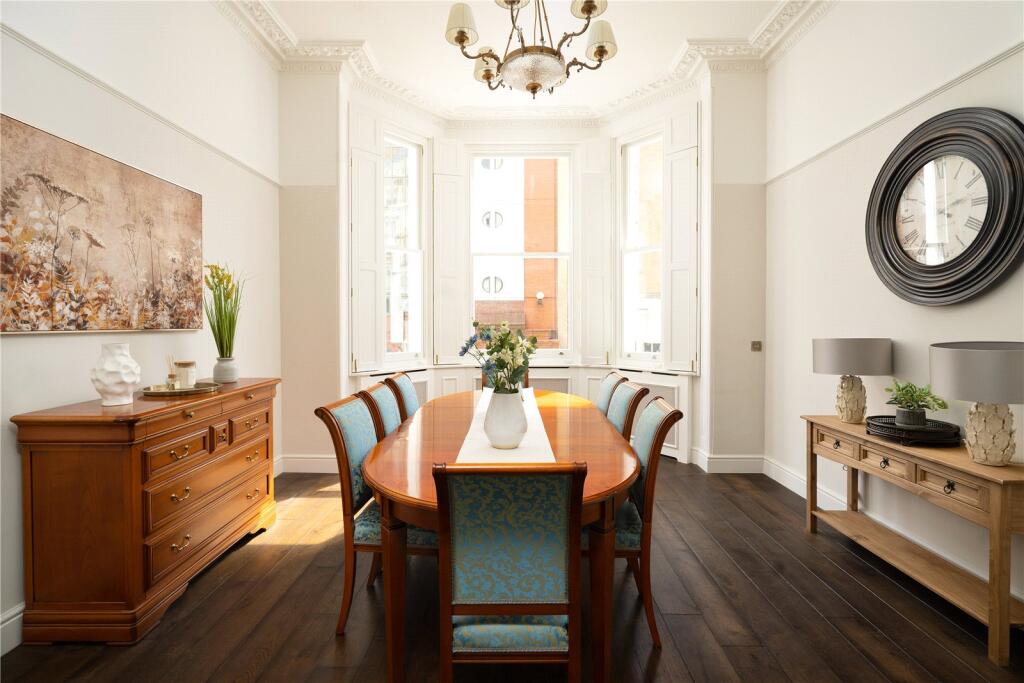 4 bedroom maisonette for sale in Queensberry Place, South Kensington, London, SW7